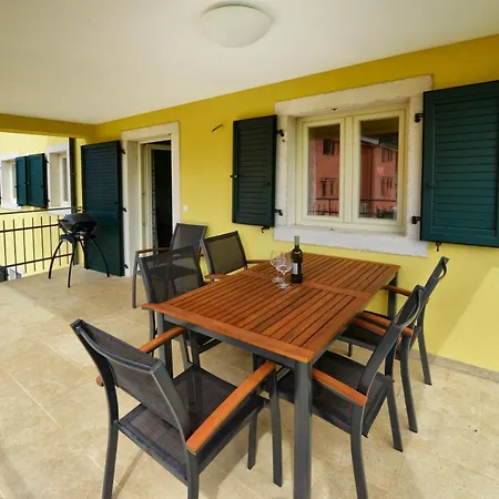 Aurelia Haus2 In Mit Privatem Pool بوريتش