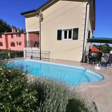 Сasa de vacaciones Aurelia Haus2 In Mit Privatem Pool Poreč